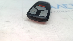 Ключ smart Audi A4 B9 17-21 тип 1, 4 кнопки, без накладки, потерт, царапины, тычки