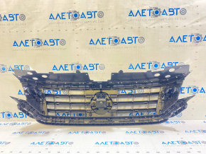 Решетка радиатора grill VW Passat 20-22 хром с черным