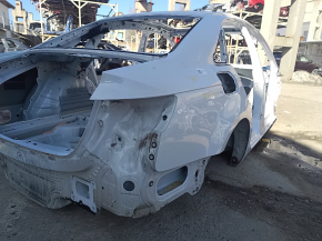 Aripă spate dreapta Audi A4 B9 17-25 pe caroserie, alb, cu proeminențe, vopsit 0.2-0.3