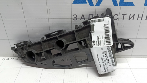 Крепление переднего бампера правое Toyota Prius V 12-17