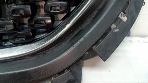 Решетка радиатора grill Kia Niro 17-19 HEV, PHEV без радара, хром+черн глянец, потерт, сломана направляка