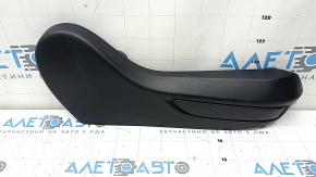 Ornament scaun pasager dreapta pentru Lincoln Corsair 20-26, negru, plasticul s-a albit și este uzat.