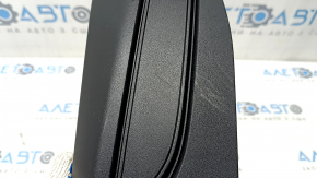 Ornament scaun pasager dreapta pentru Lincoln Corsair 20-26, negru, plasticul s-a albit și este uzat.