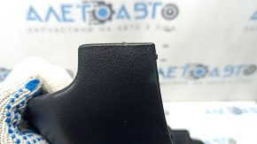 Ornament scaun pasager dreapta pentru Lincoln Corsair 20-26, negru, plasticul s-a albit și este uzat.