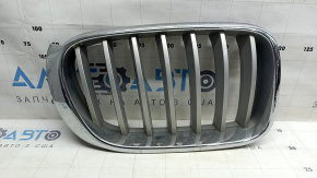 Решетка радиатора grill правая BMW X3 F25 15-17 ноздря, хром, треснута