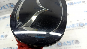 Эмблема решетки радиатора Mazda CX-5 17-24 под радар, сколы