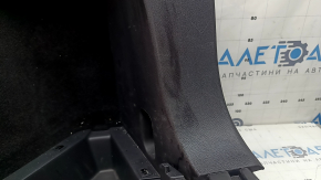 Обшивка арки правая Mazda CX-5 22-25 черная, царапины, потертости, надлом крепления