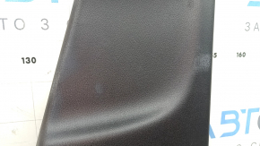 Накладка центральной стойки нижняя правая Mazda CX-5 17-24 черная, царапины, побелел пластик
