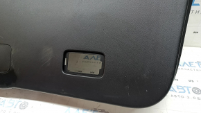 Обшивка двери багажника нижняя Mazda CX-5 17-24 черная, потерта