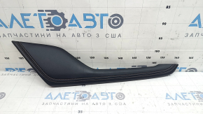 Накладка центральной консоли боковая правая Mazda CX-5 17-25 черная с хромом, с коричневой строчкой, царапины