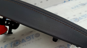 Подлокотник Mazda CX-5 17-25 кожа черная с коричневой строчкой, царапины, под чистку