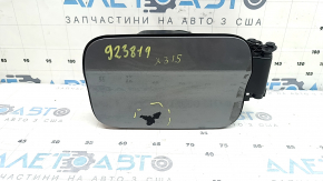 Лючок бензобака в сборе с корпусом BMW X3 F25 11-17 треснуто креление, облезла кроаска