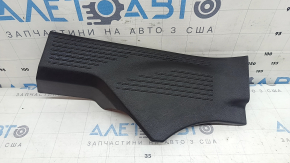 Накладка порога задняя правая Nissan Rogue 21-26 черная, царапины