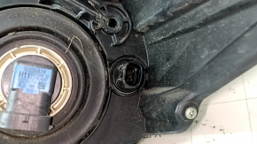 Фара передняя правая Toyota Prius 30 13-15, рест, галоген, паутинка, под полировку