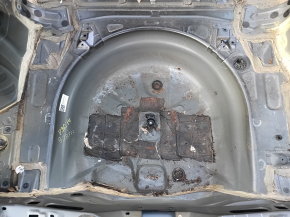 Корыто багажника Toyota Prius 30 10-15 на кузове