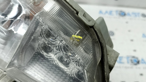 Поворотник левый Toyota Prius 30 13-15 рест, потерт, скол