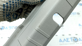 Накладка проема багажника Toyota Prius 30 10-15 серая, с накладкой скобы, царапины, надломано крепление, под чистку