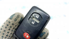 Ключ Toyota Prius 30 12-15 smart key 3 кнопки, царапины, полез хром, надломан