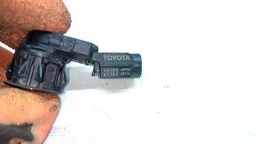 Парктроник переднего бампера Toyota Rav4 16-18 с кольцом