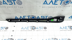 Ornamente panou frontal dreapta jos Jeep Grand Cherokee WL 21-26, piele neagră, cusături albe, monitor sub pasager