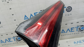 Фонарь внутренний дверь багажника правый Toyota Rav4 16-18 LED, запотевший