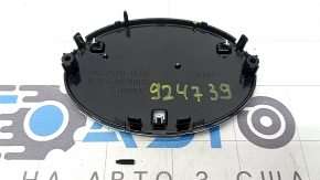 Эмблема решетки радиатора Toyota Camry v55 15-17 usa LE, hybrid сломана направляющая