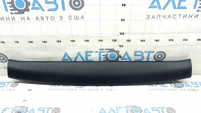 Обшивка двери багажника верхняя Toyota Rav4 13-18 черная, царапины