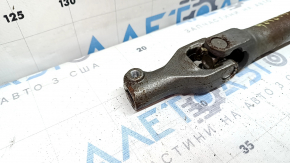 Рулевой карданчик Toyota Rav4 13-18 ржавый