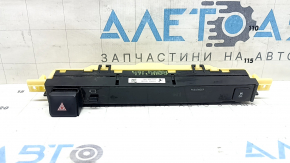 Кнопка аварийки с панелью Toyota Rav4 16-16