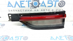 Фонарь внутренний дверь багажника правый Jeep Grand Cherokee WL 22-26 LED