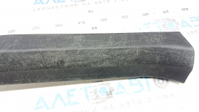 Накладка порога передняя правая Toyota Rav4 13-18 черная, царапины, сломаны крепления