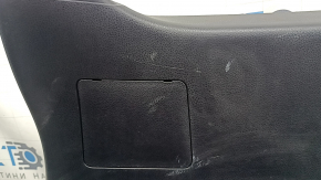 Обшивка двери багажника нижняя Toyota Rav4 13-18 черная, царапины, потерта