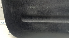 Обшивка двери багажника нижняя Toyota Rav4 13-18 черная, царапины, потерта