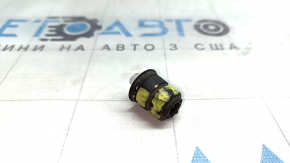 Отбойник двери багажника правый Toyota Rav4 13-18 на двери