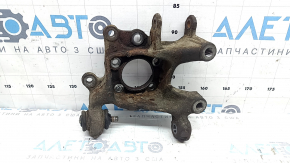 Цапфа задняя левая Toyota Rav4 13-18 AWD ржавая, сайлент под замену