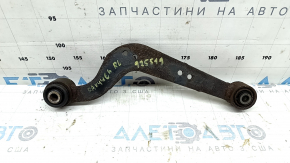 Brațul de control stânga spate superior al unui Toyota Rav4 13-18 este ruginit.