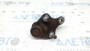 Шаровая опора правая Toyota Rav4 13-18 ржавая