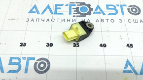 Датчик подушки безопасности центральной стойки правый Lexus CT200h 15-17