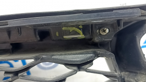 Решетка радиатора grill Infiniti QX50 19-25 под камеру, голая, без молдинга и эмблемы, надломана, трещины, сломаны крепления
