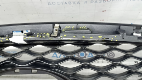 Решетка радиатора grill Infiniti QX50 19-25 под камеру, голая, без молдинга и эмблемы, надломана, трещины, сломаны крепления