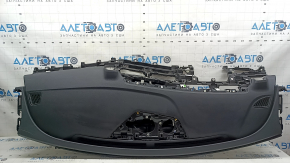 Торпедо передняя панель с AIRBAG Kia Sportage 23-25 черная, с каркасом, царапины