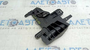 Кронштейн замка двери задней правой Mercedes H247 GLA 20-26