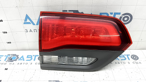 Фонарь внутренний крышка багажника левый Jeep Grand Cherokee WK2 17-21 LED Trailhawk, под полировку