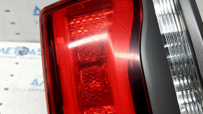 Фонарь внутренний крышка багажника правый Jeep Grand Cherokee WK2 17-21 LED Trailhawk, под полировку