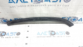 Уплотнитель арки крыла задний левый Jeep Grand Cherokee WK2 11-22 на кузове