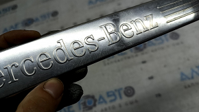 Ornamente prag ușă stânga față exterioară pentru Mercedes H247 GLA 20-26, cromate, zgârieturi