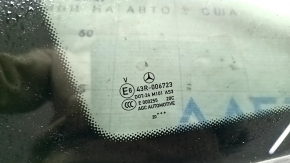 Форточка глухое стекло задняя левая Mercedes H247 GLA 20-26 тонировка, хром