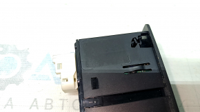 USB HUB Mercedes H247 GLA 20-23 центральный, 1 type-C