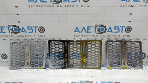 Решетка радиатора Jeep Grand Cherokee WK2 14-16 соты хром
