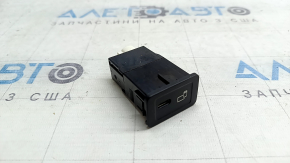 USB HUB Mercedes H247 GLA 20-23 передний, 1 type-C